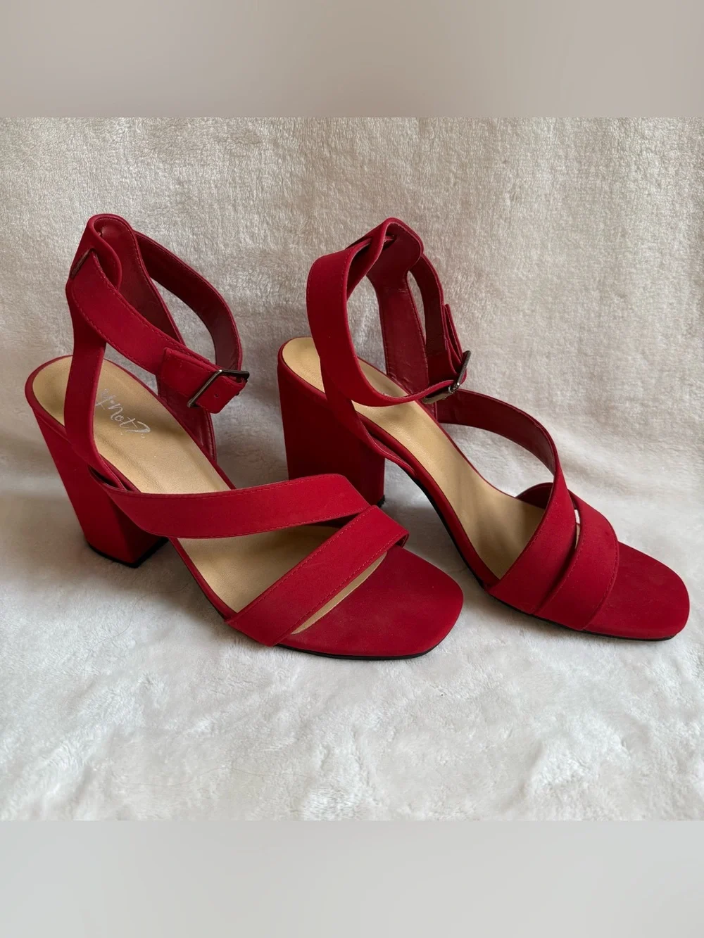 YNot Red Strappy Block Heel Sandals Square Toe Ankle Strap Size 9